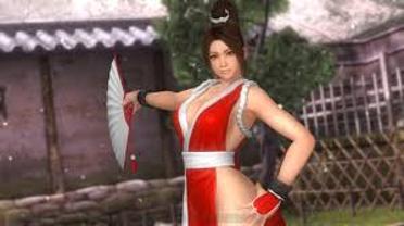 mai with  rope
