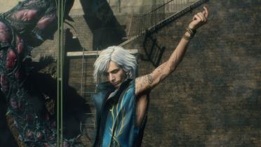 V's blue and gold costume