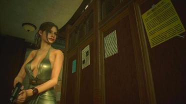 Claire wears Excella's dress mod