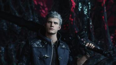 The Royal Guard sword replaces the Red Queen