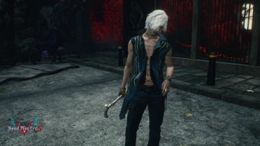 V's blue and gold costume