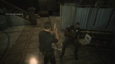 All members of the Raccoon City Police Department changed to a black police uniform MOD (including Leon)