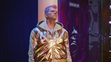 Add color to the hooded jacket