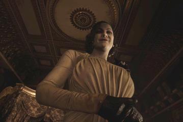 Mrs. Dimitrescu-No Hat