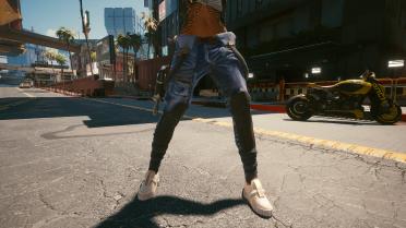 Claire's uncut pants