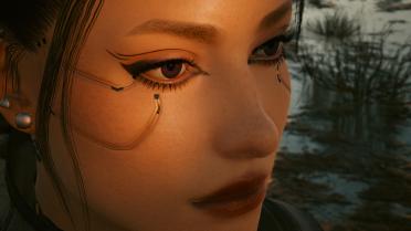 Koralina's new eyes-realistic and unrealistic colors