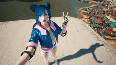 Replace Moxes Girl_1 with V