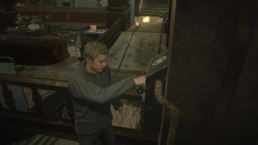 Resident Evil 8 Ethan Coat - Hoodie (Patch)