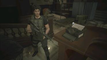 Martin Sandwich as Carlos