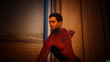 Tobey Maguire Unmasked Suit