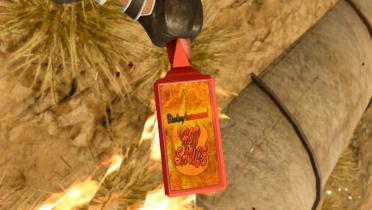 Rolling Pin and Hot Sauce Weapons (For use with Chef Ignis O